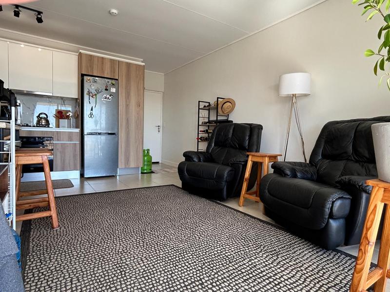 To Let 1 Bedroom Property for Rent in Sandown Western Cape